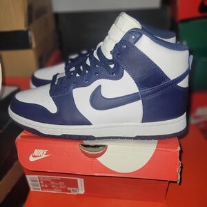 Nike Dunks Men's Navy and White High-Top Sneakers